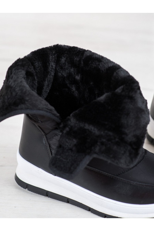 Černé sněhule s lepicím zapínáním... Černé sněhule s lepicím zapínáním...