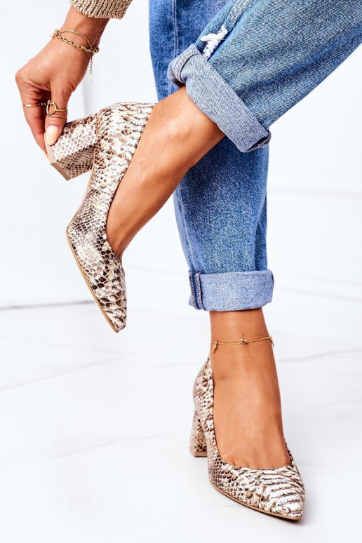 Aukso spalvos bateliai Shoes su... Aukso spalvos bateliai Shoes su...