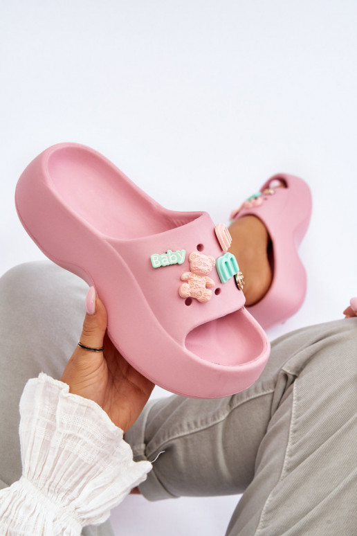 Lengvos šlepetės su gražiomis... Lengvos šlepetės su gražiomis...