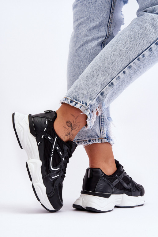 Moteriški sportbačiai juodos spalvos... Moteriški sportbačiai juodos spalvos...