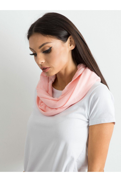 Světle růžový komín